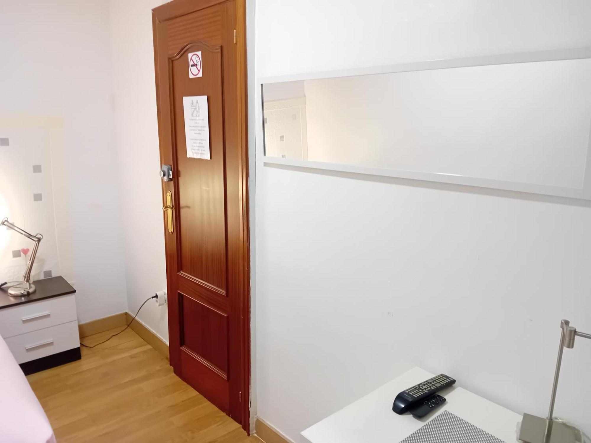 Apartamento Compartido Excelente Ubicacion El Prat de Llobregat Extérieur photo